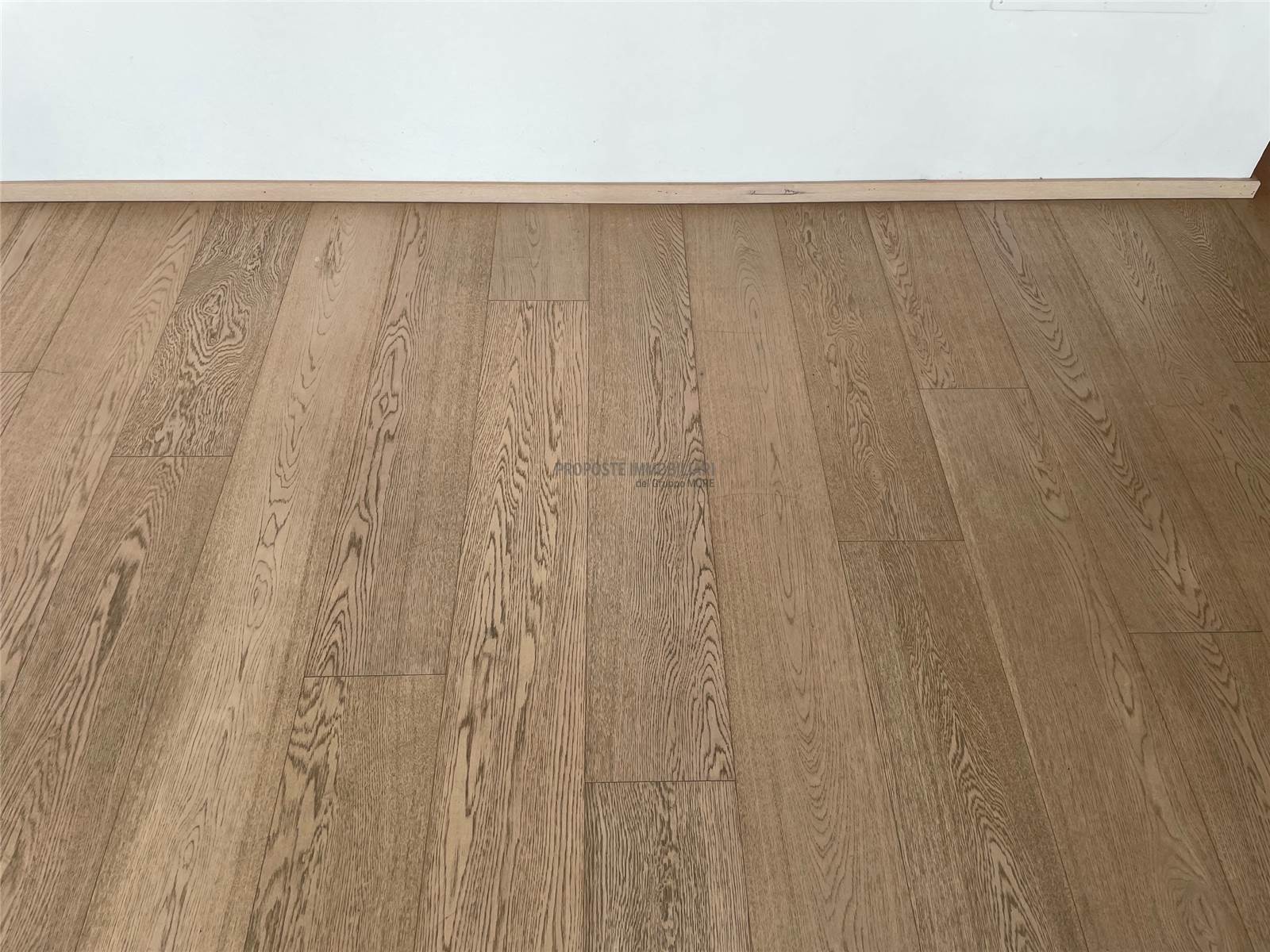 PAVIMENTO PARQUET LISTONE